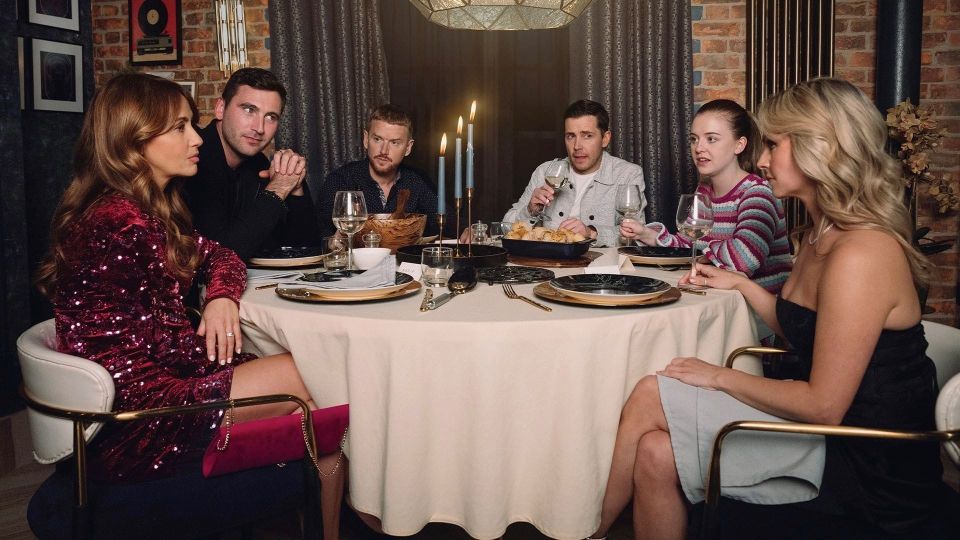 Canadian Coronation Street Spoilers: Maria Thinks Gary and Sarah Are Having an Affair