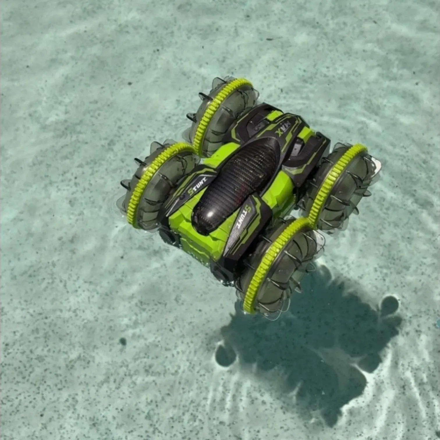 Why This Waterproof Remote Control Car Works for Summer