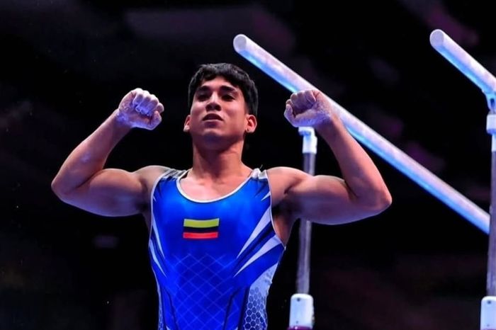 The Vera, New Parallel Bars Dismount