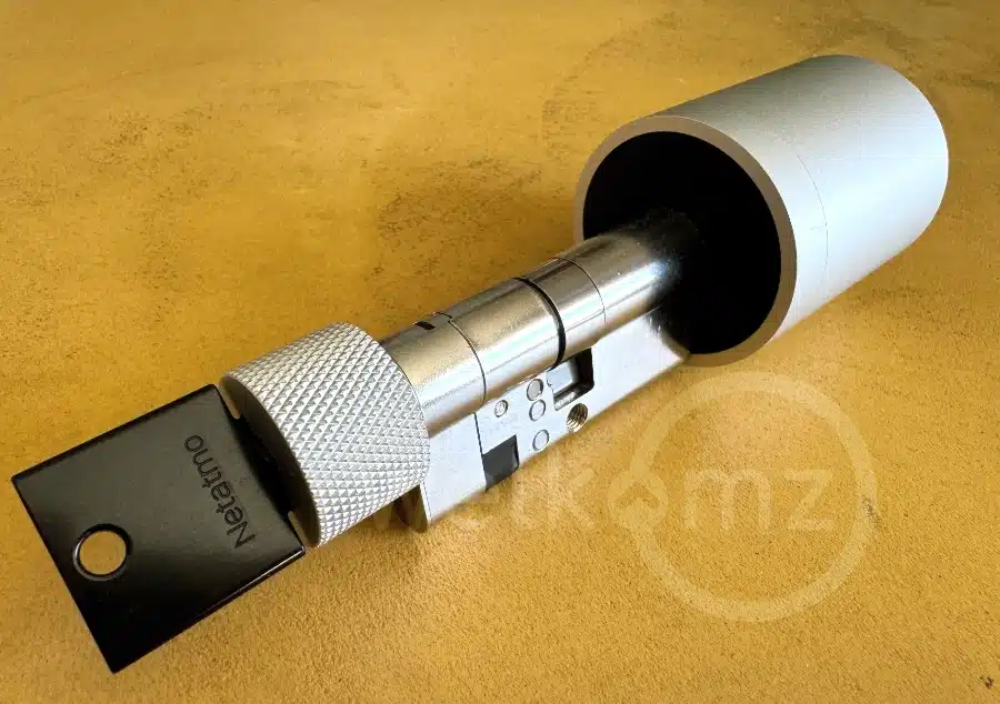 serrure connectée Netatmo avec son cylindre et sa clé sécurisés