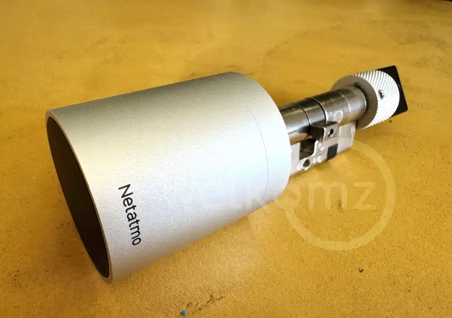 Côté intérieur de la serrure connectée Netatmo