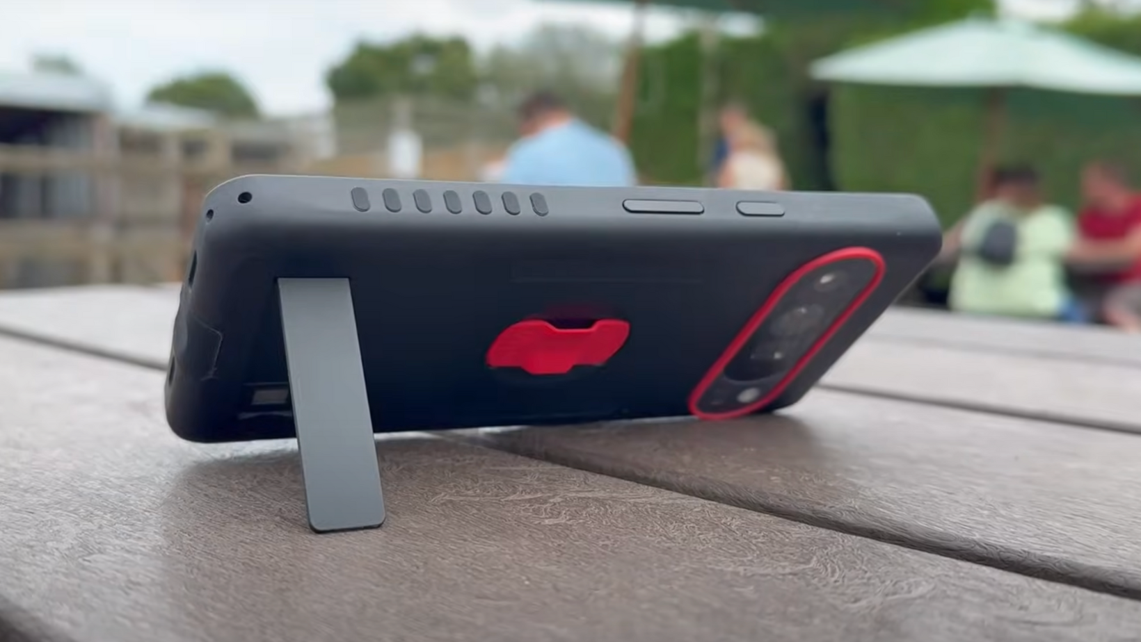 MagBak Case: Protection Plus Magnet Power