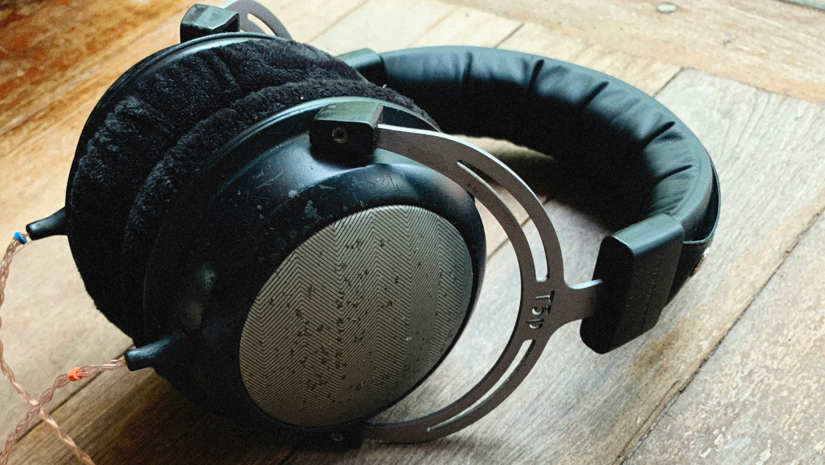 What you can’t see on dirty ear cushions