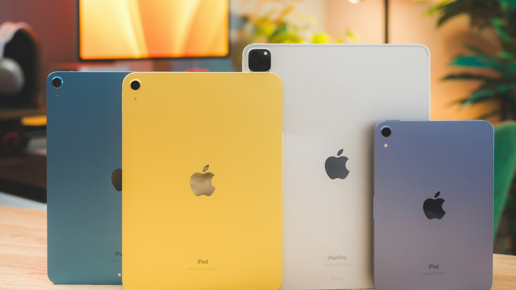 iPad vs Samsung Tablet: What You're Choosing Between