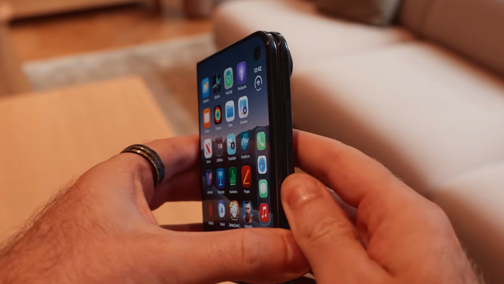 Foldable iPhone vs. iPhone 18 Pro Max?