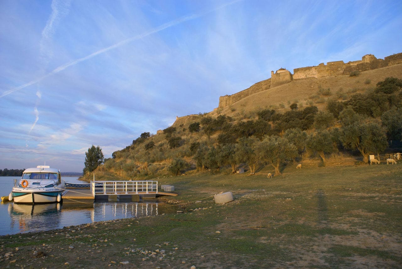 Amieira_CreditAmieiraMarina_Harbour_Lake