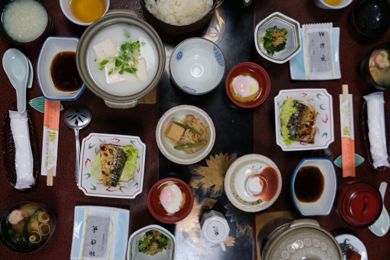 Yunomine_CreditKultureKween_Food_Buffet