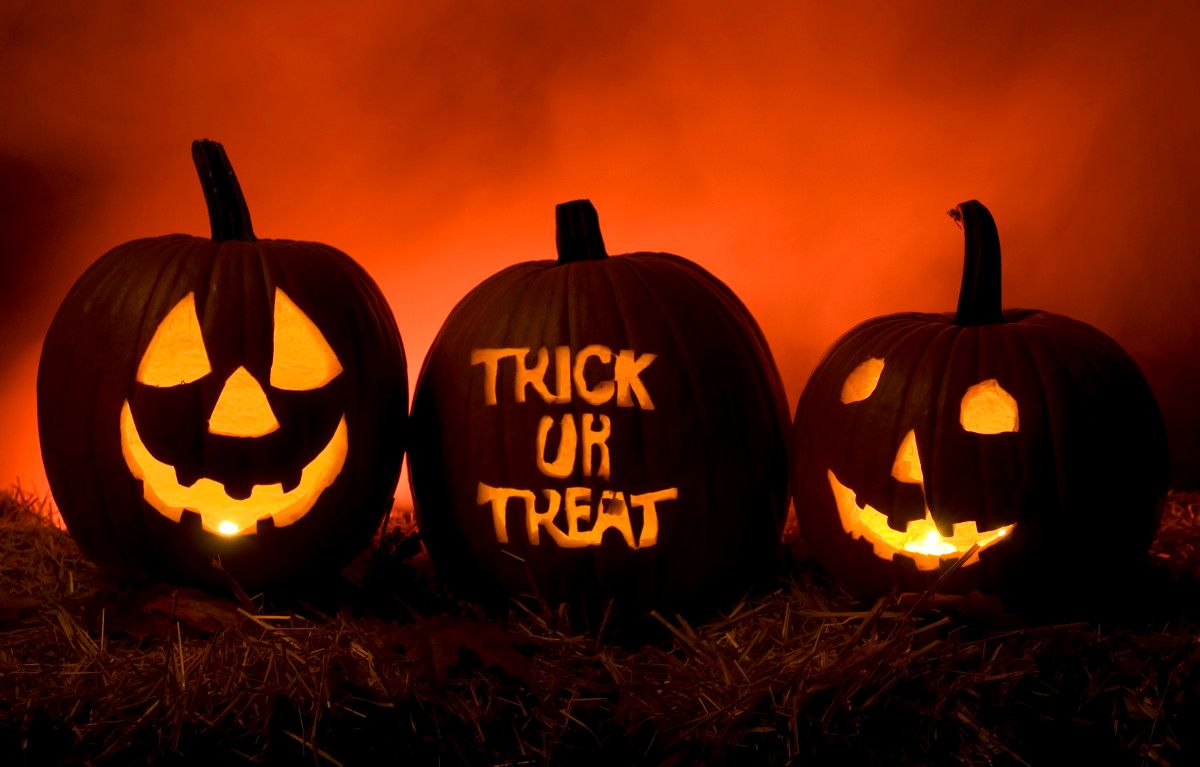 Find the Perfect Costume & Earn Bitcoin this Halloween 👻 🎃🕸️