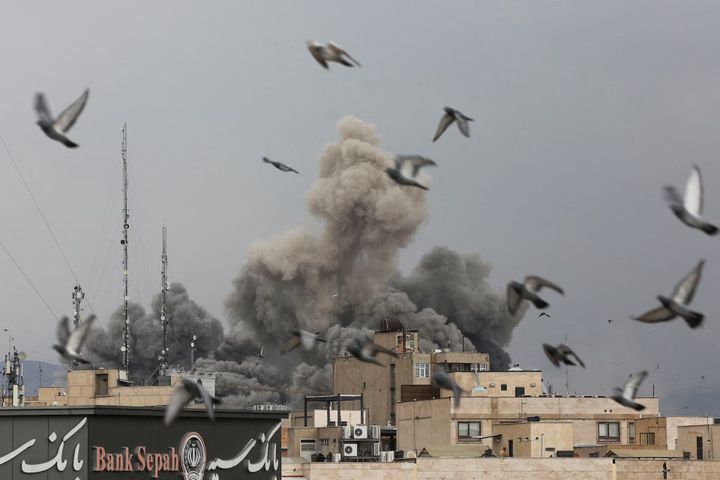 Iran War: Chokepoints and Calendars