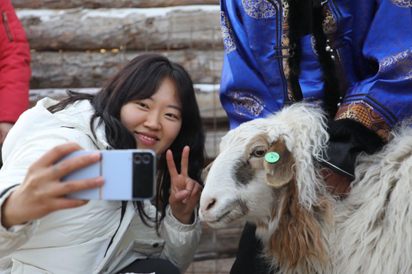 Mongolia Welcomes 617,000 Tourists So Far This Year