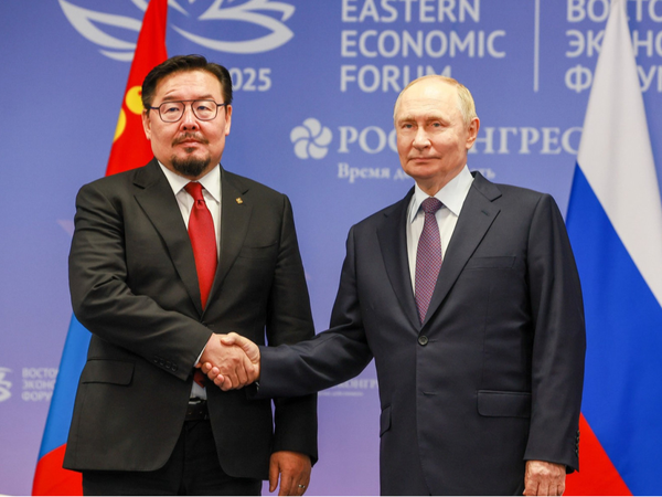 PM Zandanshatar Meets Putin During SCO Summit