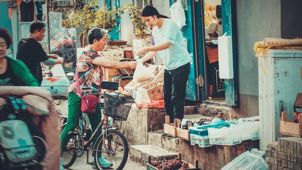 E25: Economic growth and happiness, raising IQ with salt, child mortality down 60% since 1990, and more: