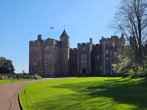 A Towering Chronicle of English History