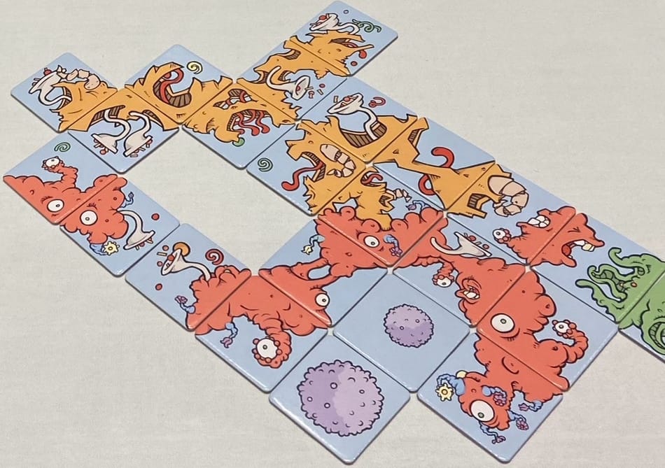 Layout of tiles in a player's display in a game of BLORP!