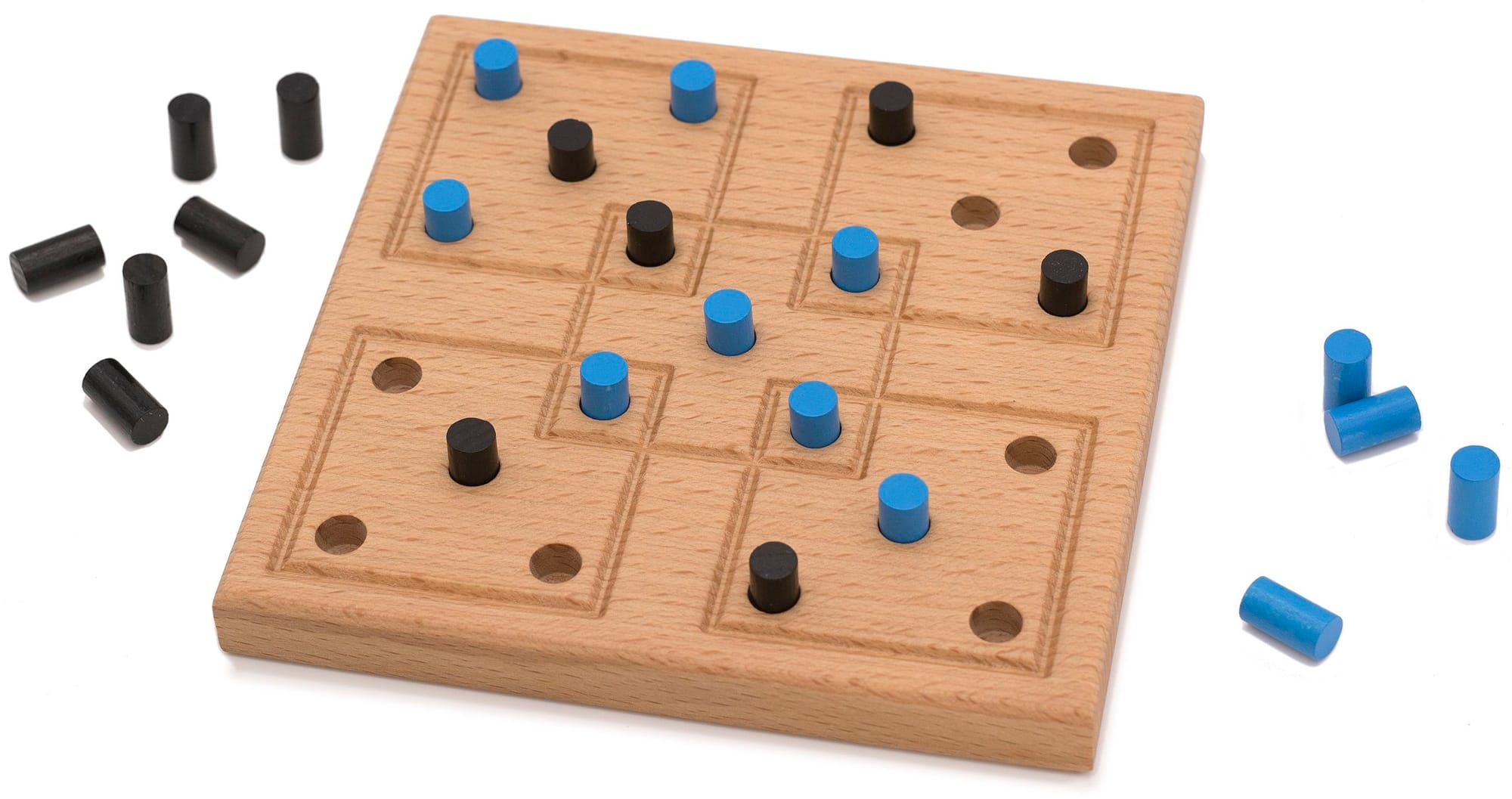 The game board for Quint-X features five interlocking squares, each with five holes, but the squares overlap, so some holes are shared between squares. Blue and black pegs fill some of the holes.