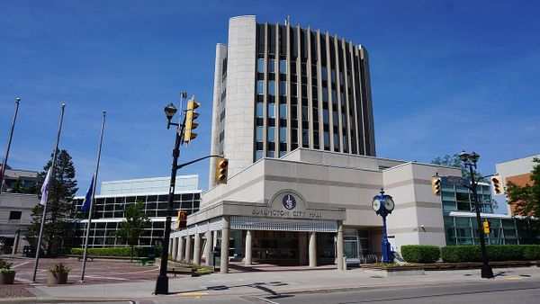 Burlington: Meed Ward Leads Nisan by 5; Half Say City Moving in Wrong Direction