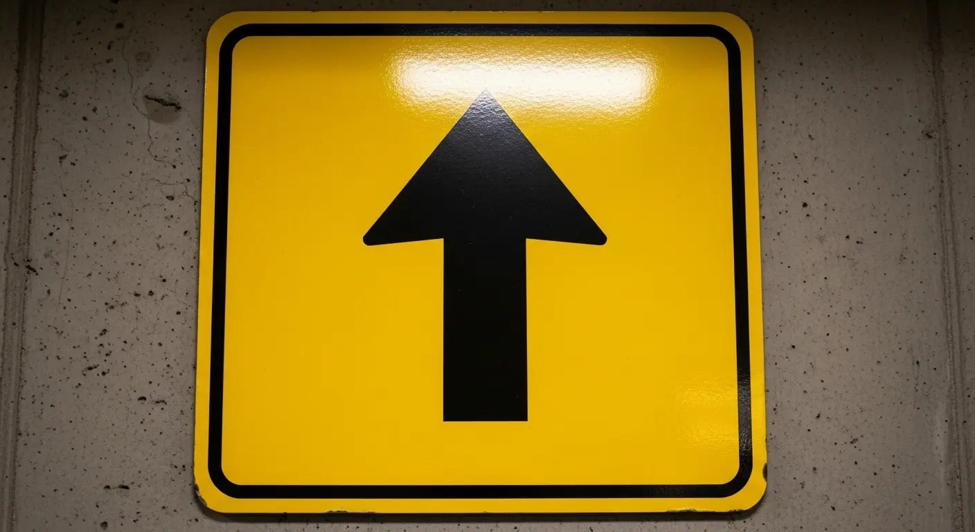 신용카드 결제 현금화 이용 전 주의해야 할 부분을 상징하는 주의 아이콘 이미지