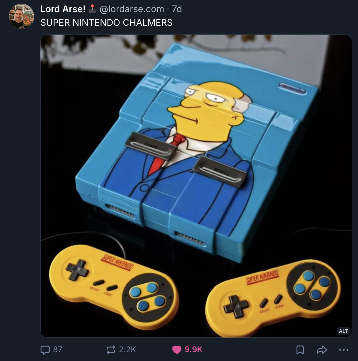 A Mastodon or Bluesky post