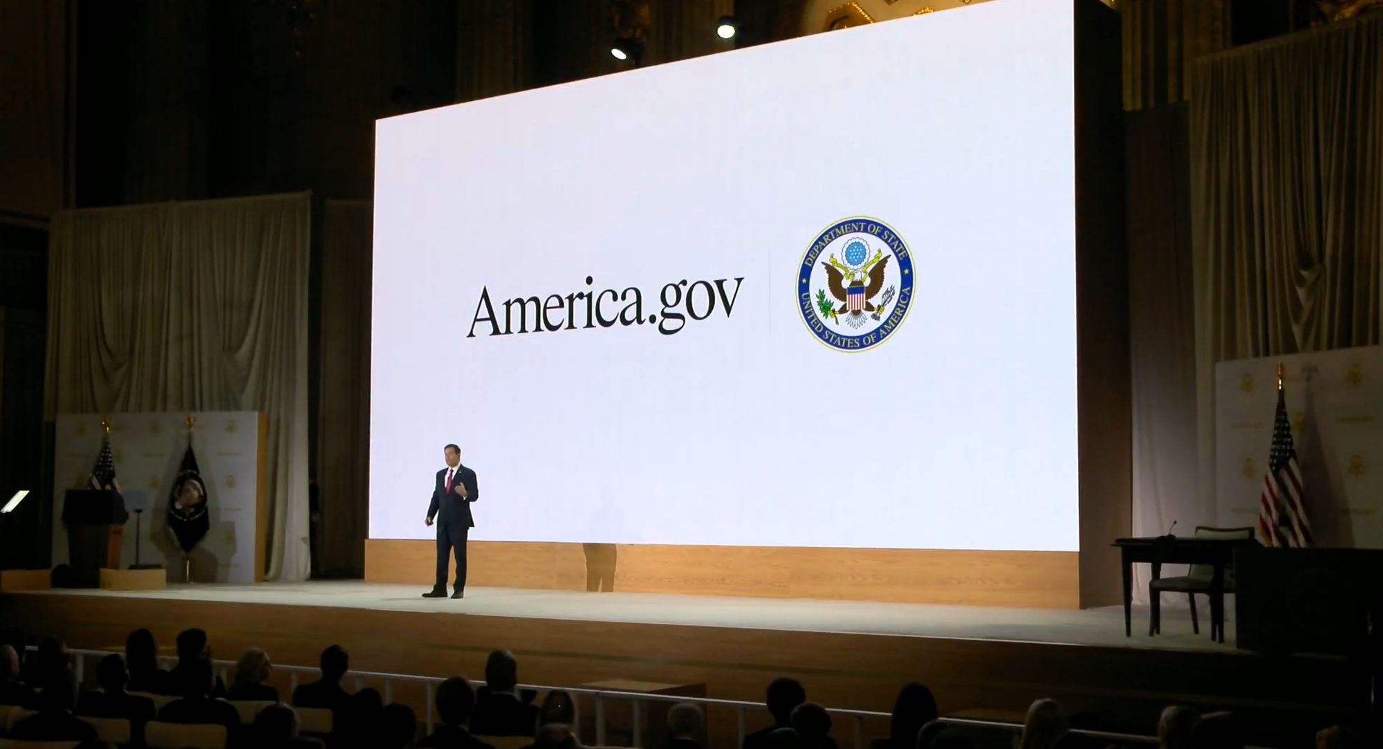 EE.UU. permitirá solicitar pasaporte digital completamente en línea a partir de 2027