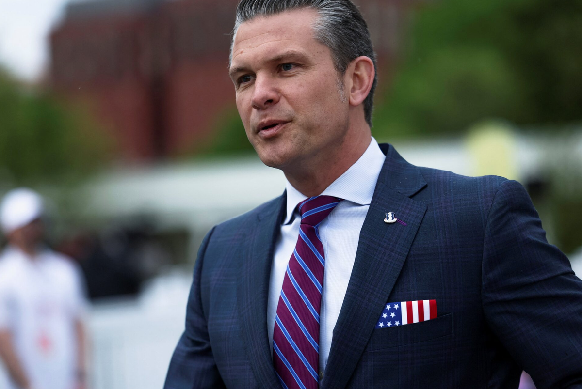 El Secretario de Guerra de EE.UU., Pete Hegseth aterriza en Guantánamo en medio de la presión contra Cuba