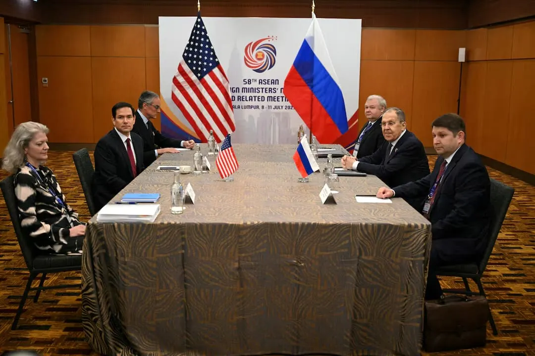 Marco Rubio y Sergei Lavrov hablaron para preparar cumbre entre Donald Trump y Vladimir Putin en Alaska