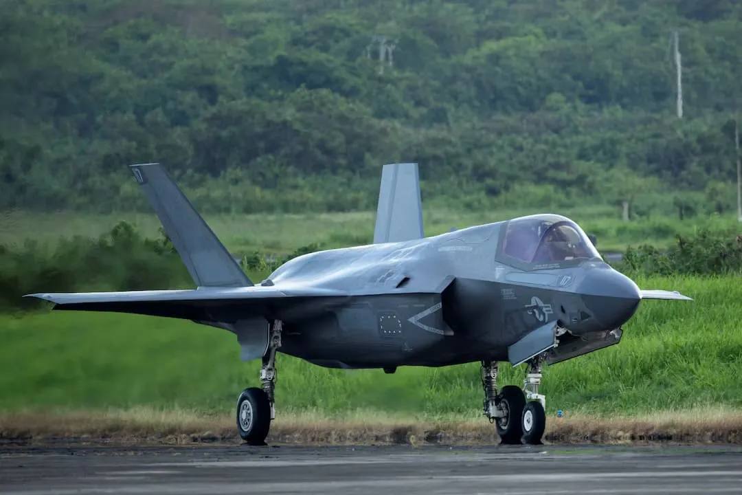 Cinco cazas F-35 de Estados Unidos llegaron a Puerto Rico para sumarse al operativo militar contra el narcotráfico