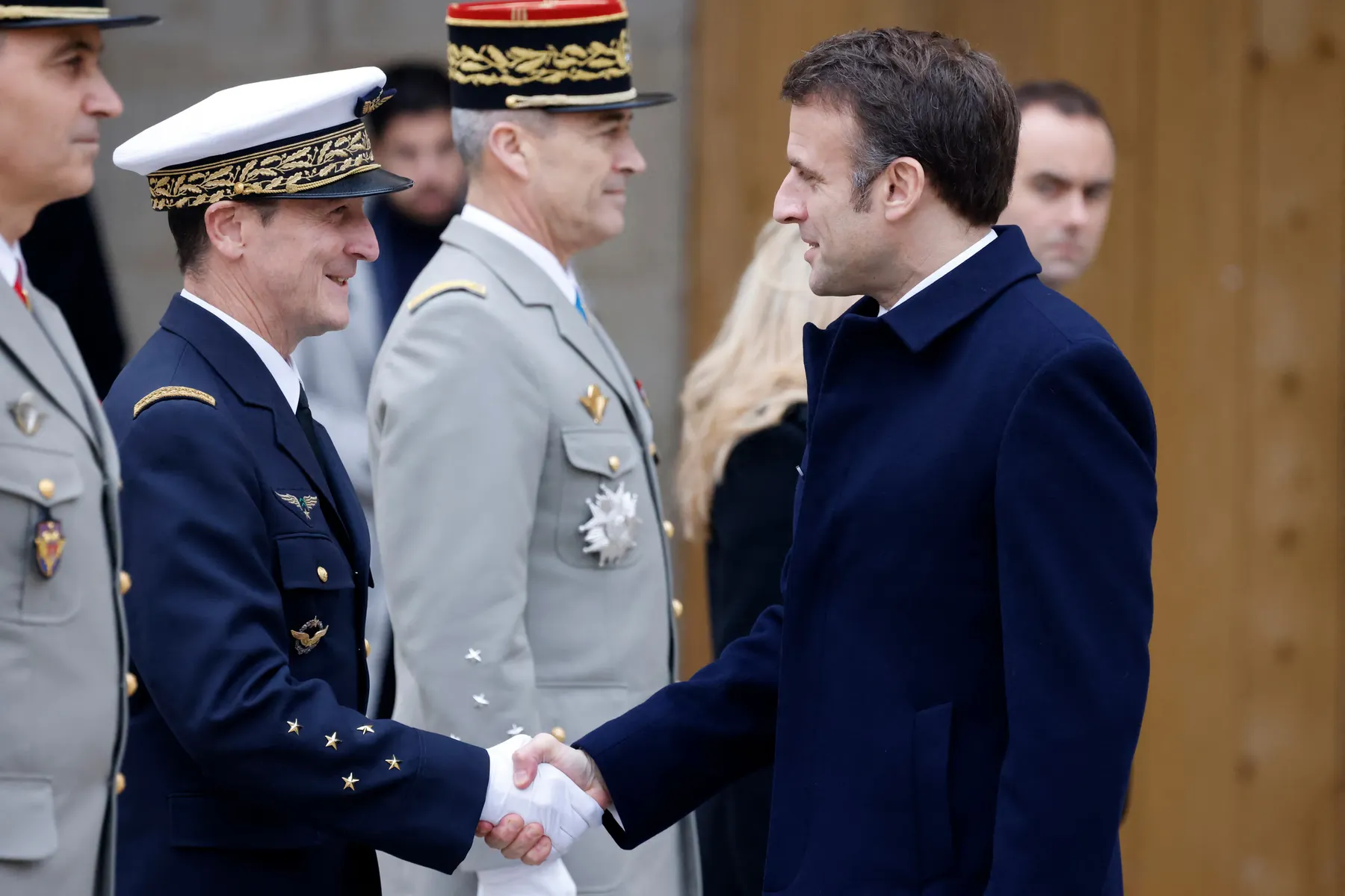 Las Fuerzas Armadas advirtieron que Francia debe prepararse para un posible choque militar con Rusia en los próximos tres años