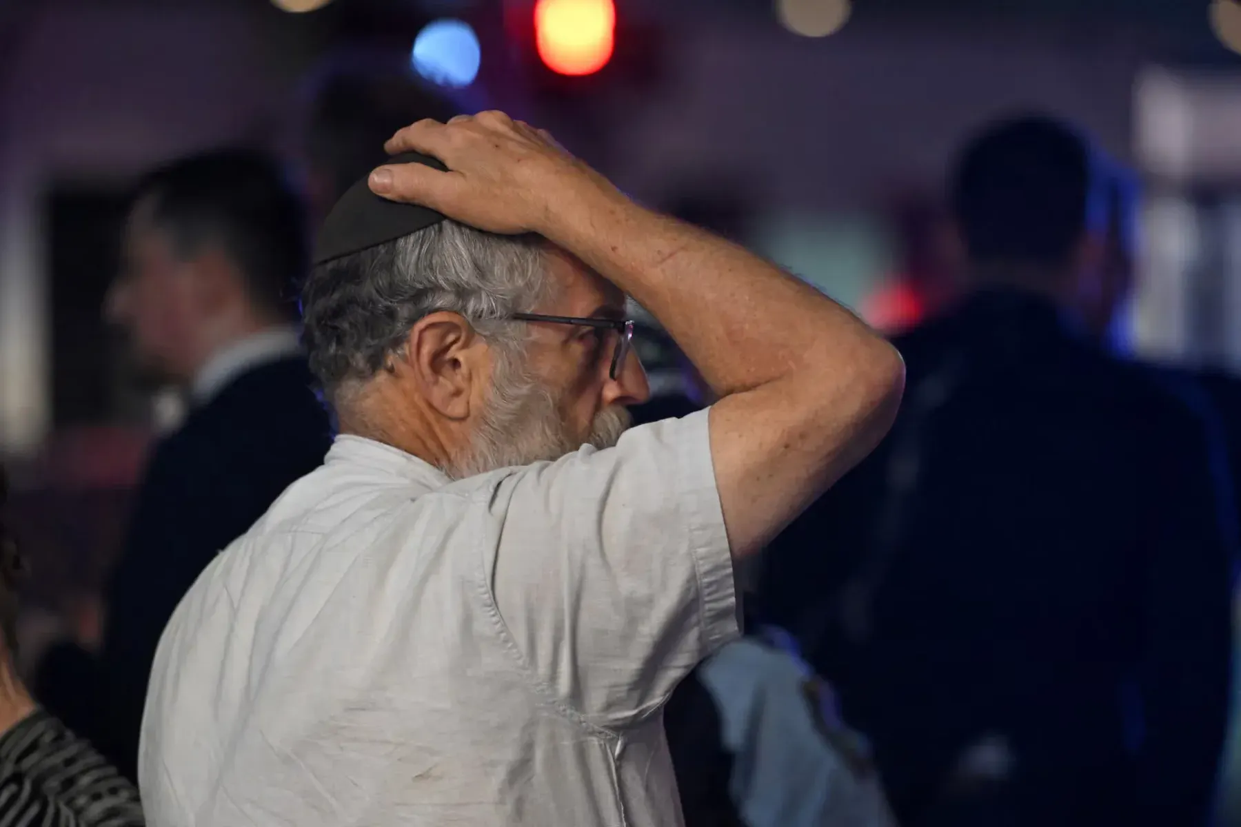 Al menos 12 muertos en un ataque terrorista antisemita durante celebración de Janucá en Bondi Beach, Australia