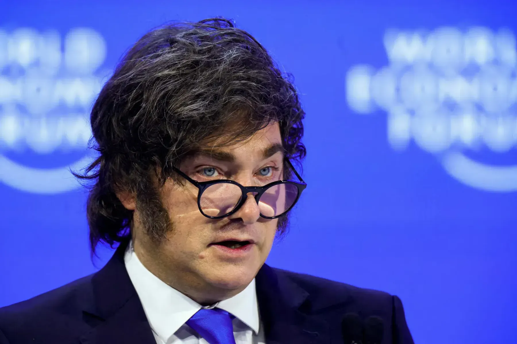 Javier Milei busca atraer inversiones en Wall Street mientras la guerra en Medio Oriente sacude los mercados