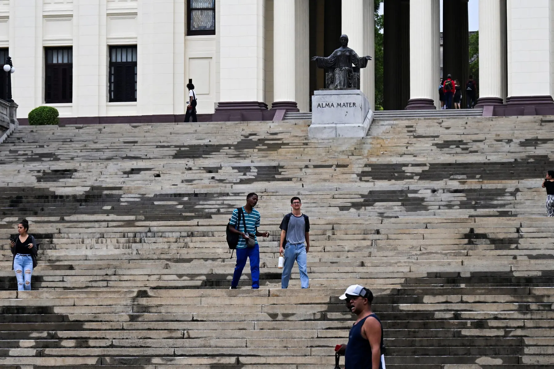 Estudiantes cubanos encaran al Gobierno ante la parálisis educativa