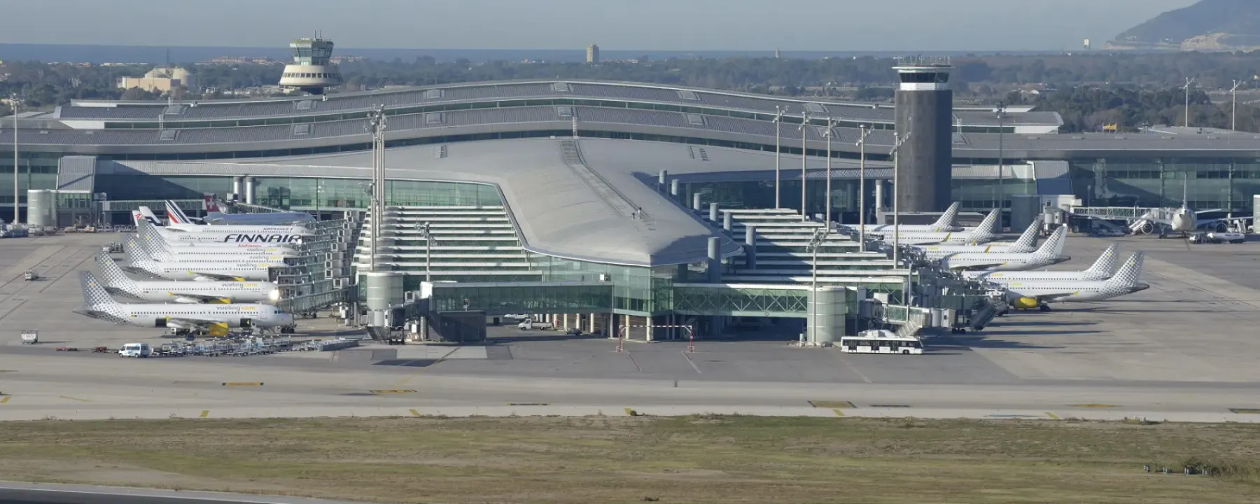 Detenidos empleados en el Aeropuerto de Barcelona por traficar con inmigrantes ilegales