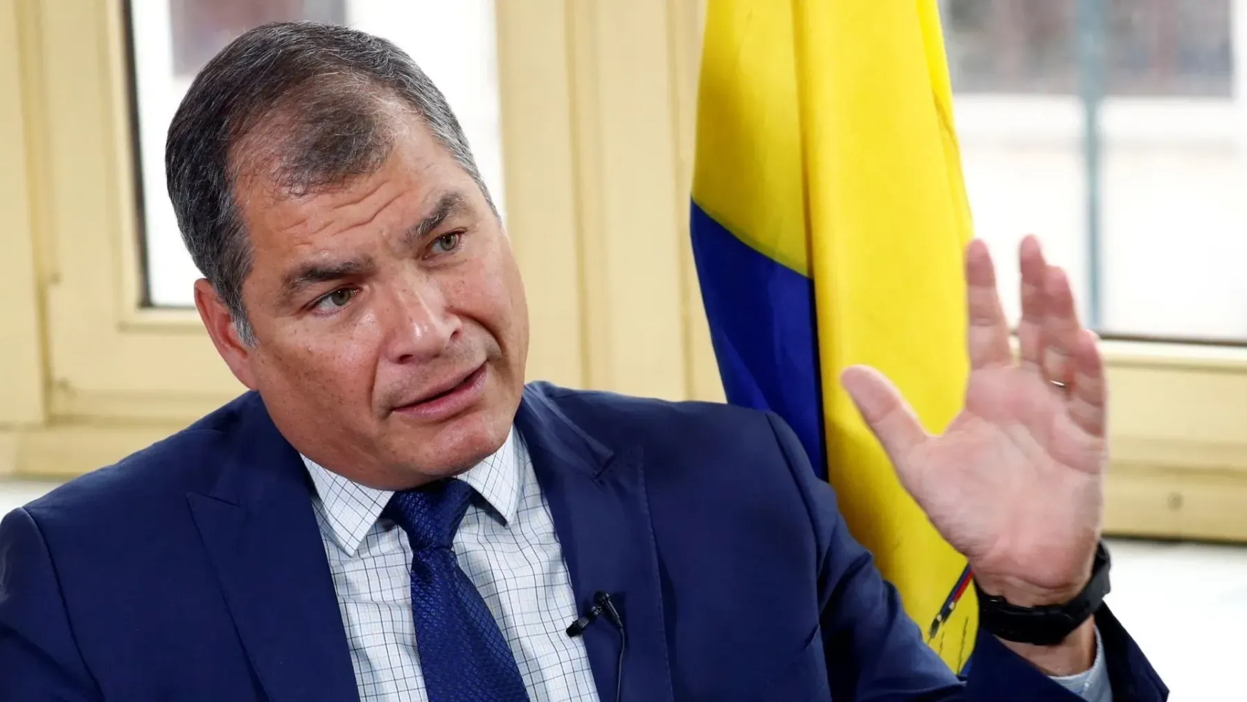 Investigan a Rafael Correa por presunto lavado de dinero proveniente del entorno de Maduro