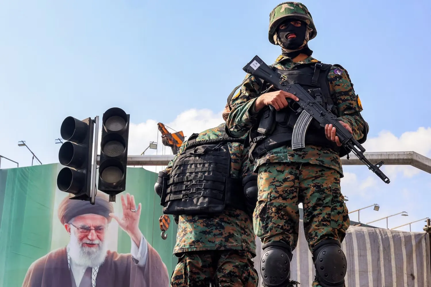 Estados Unidos detecta señales de Irán para activar sus redes de terroristas infiltrados en Occidente tras la muerte de Jamenei