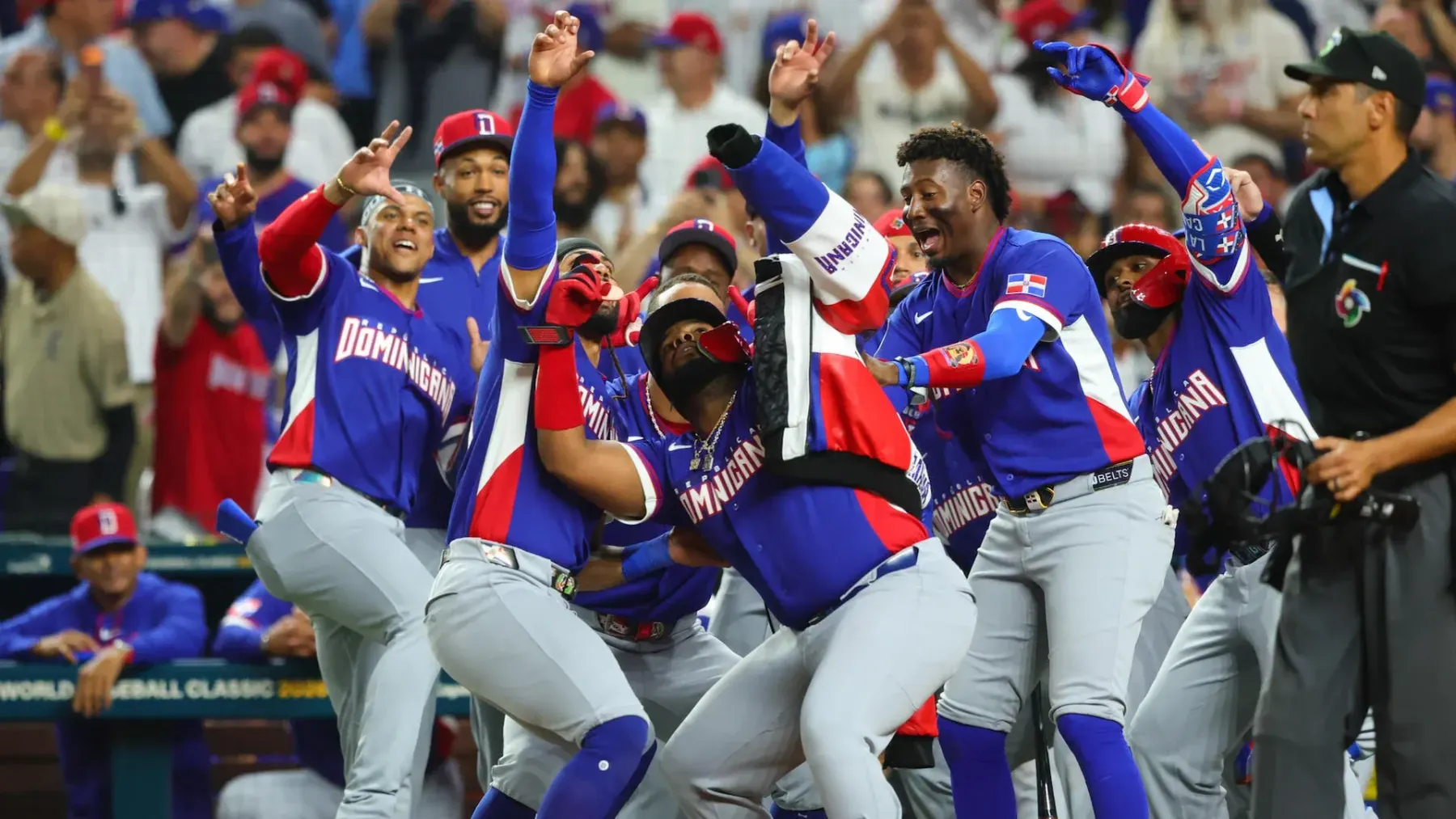 Venezuela cae ante República Dominicana y enfrentará a Japón en cuartos