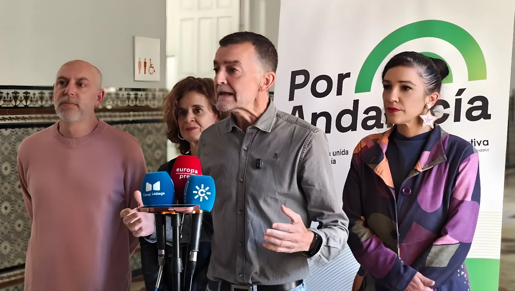 Desesperación en la extrema izquierda: Podemos se rinde ante Sumar e IU para salvar sus últimos cargos en Andalucía