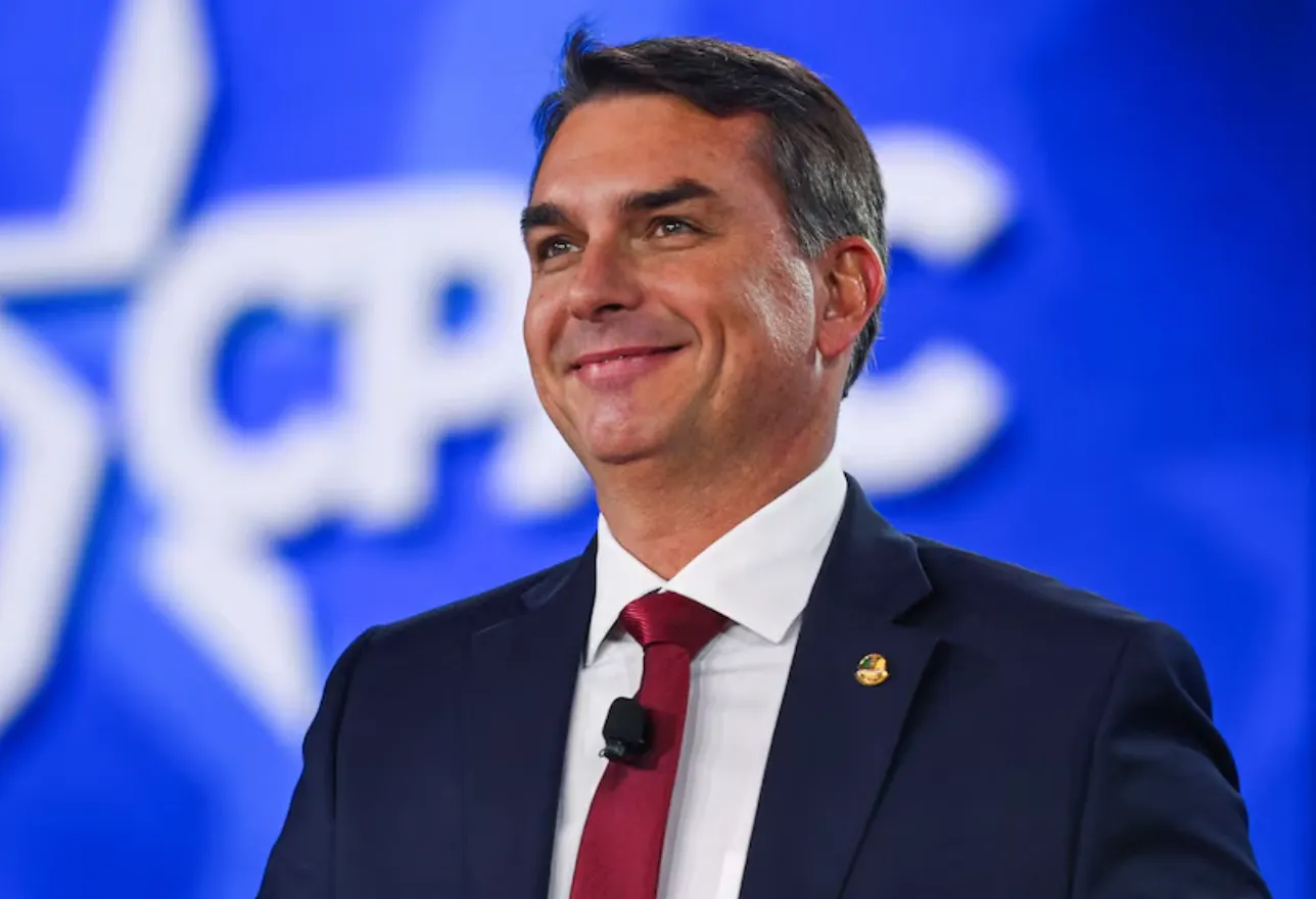 Flávio Bolsonaro lanza su candidatura como un "proyecto de Dios" para rescatar a Brasil