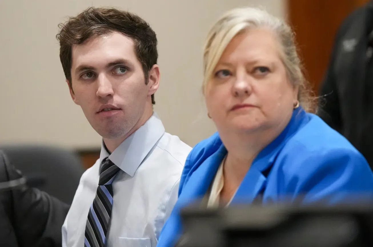 La confesión manuscrita del asesino de Charlie Kirk revela un atentado planeado como "misión"