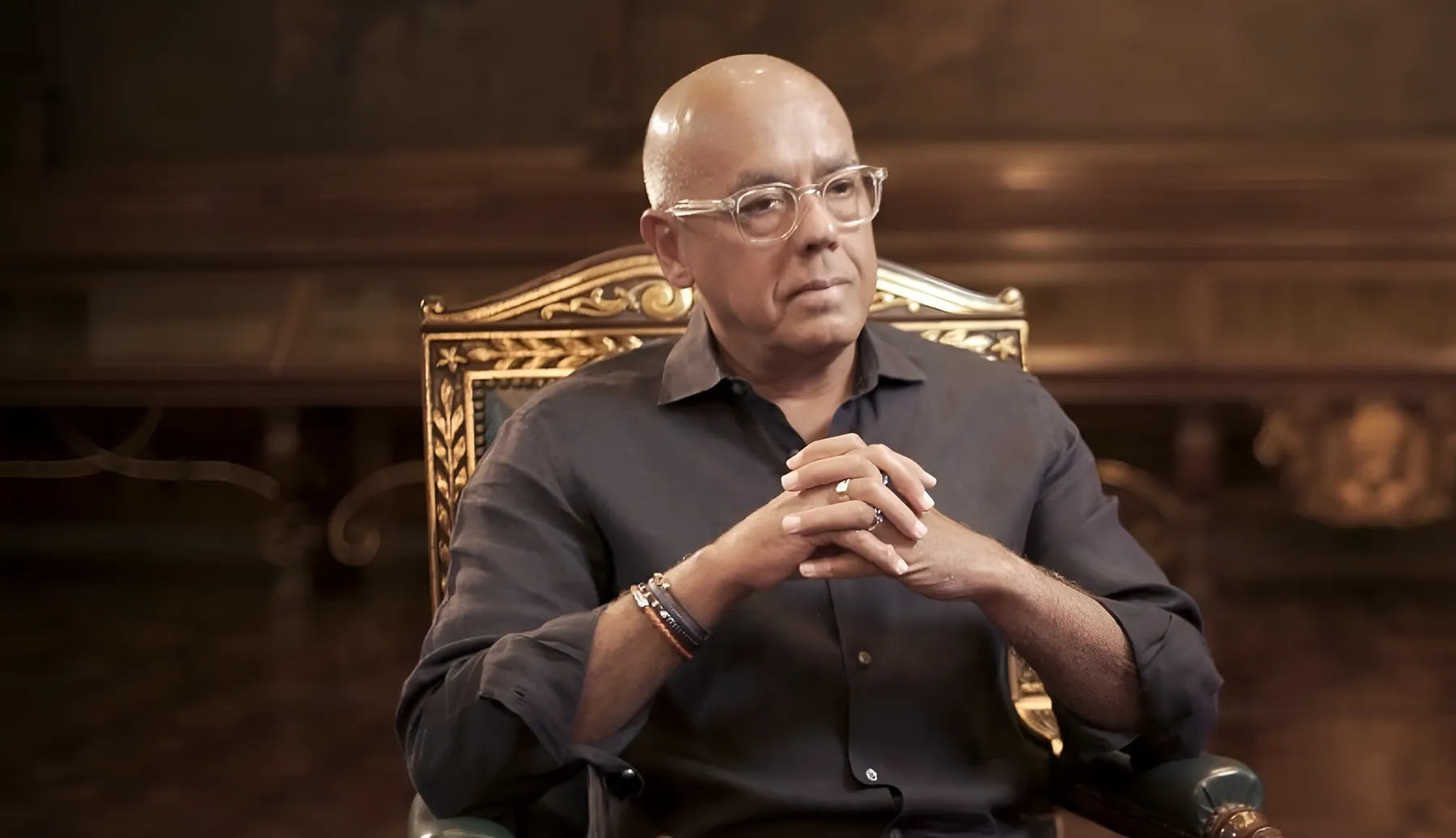 Jorge Rodríguez intenta desviar la atención hacia la economía tras años de saqueo socialista en Venezuela