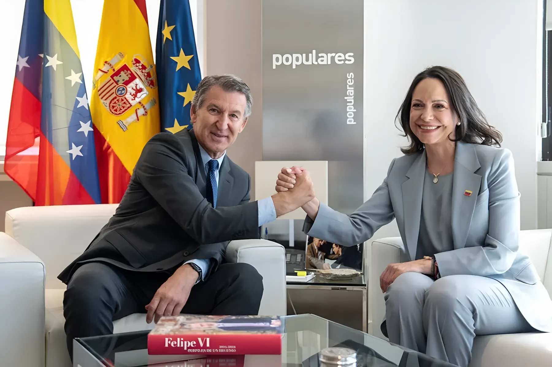 Feijóo recibe con honores a María Corina Machado y exige elecciones libres en Venezuela
