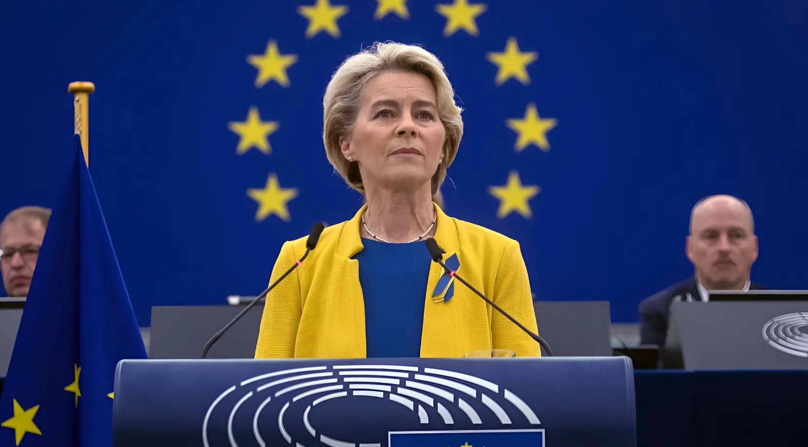 Europa exige celulares con baterías reemplazables para 2027: El fin de los diseños sellados y la obsolescencia programada