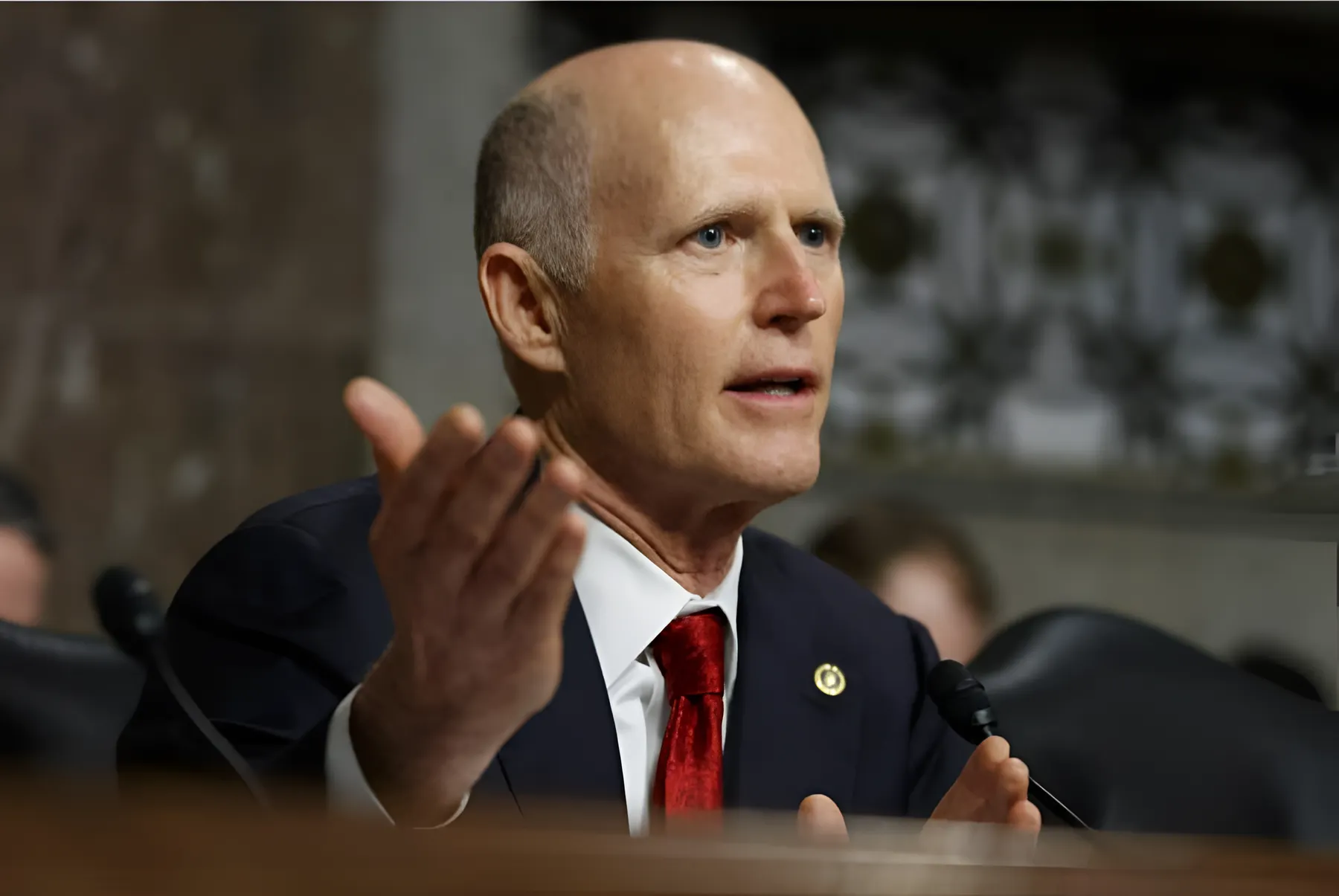 Rick Scott exige reimponer sanciones contra Delcy Rodríguez tras el cierre de la amnistía en Venezuela