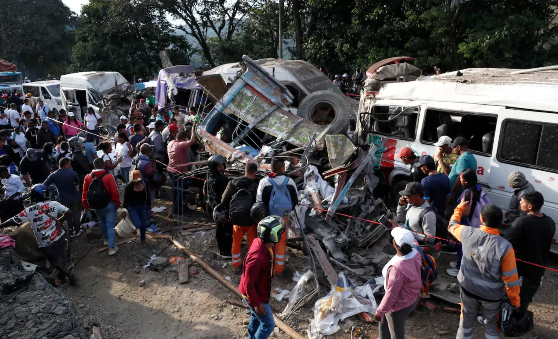 37 ataques en 5 días dejan una estela de muerte y caos en el suroccidente de Colombia