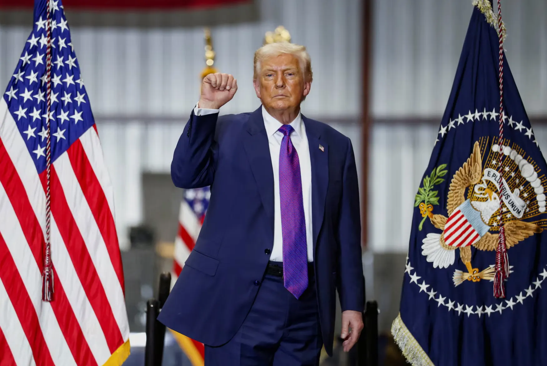 Trump asegura que el bloqueo naval se mantendrá "por meses" si es necesario hasta la capitulación del régimen iraní