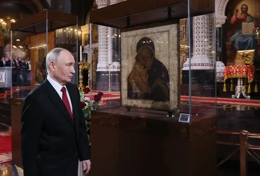 El Kremlin descarta prolongar la tregua de Pascua y retomará la ofensiva a medianoche