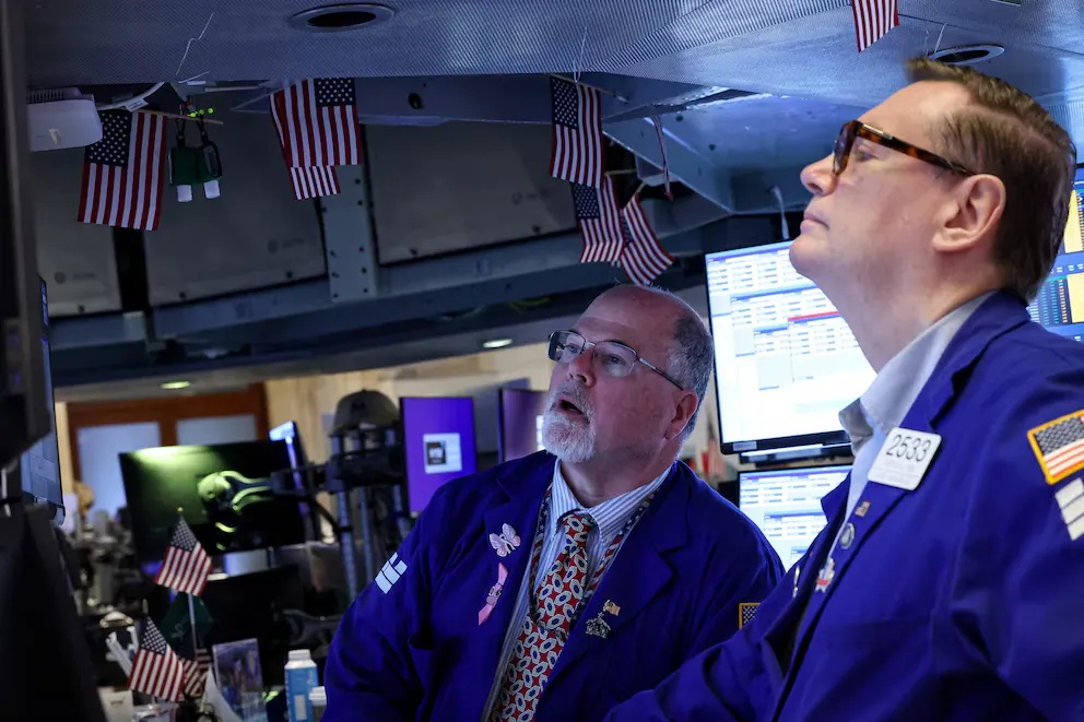 Wall Street cierra al alza pese a la crisis en el golfo Pérsico y el repunte del crudo