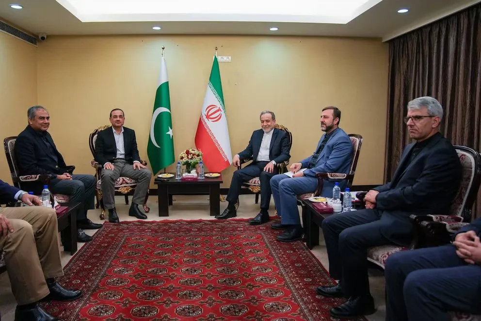 Delegación militar de Pakistán llega a Teherán para mediar entre Estados Unidos e Irán