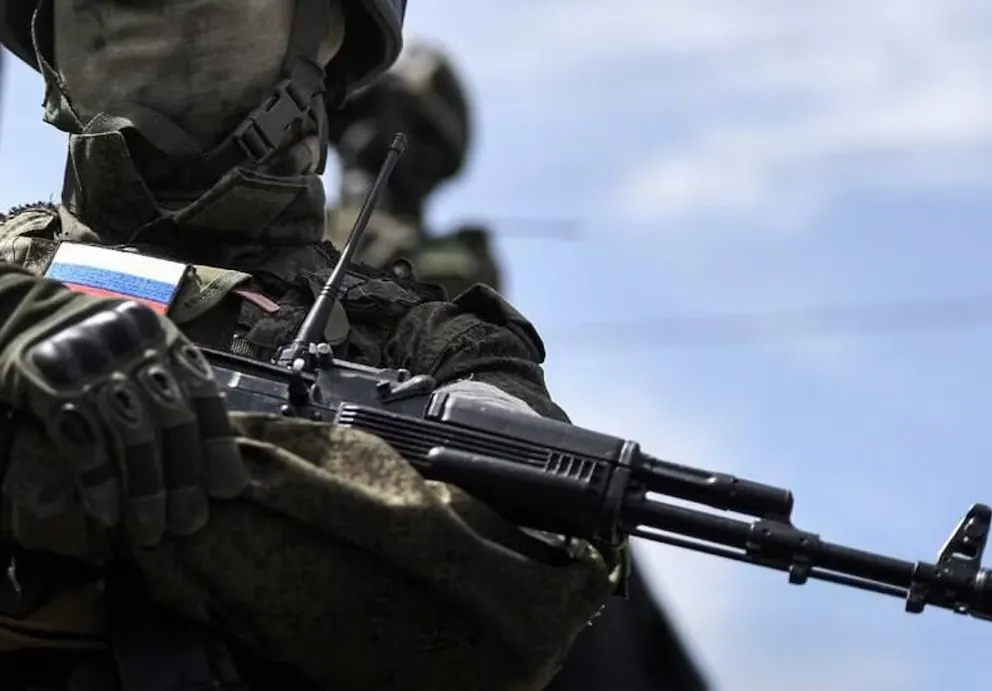 Denuncian que el Kremlin fuerza a miles de migrantes a combatir en el frente de Ucrania