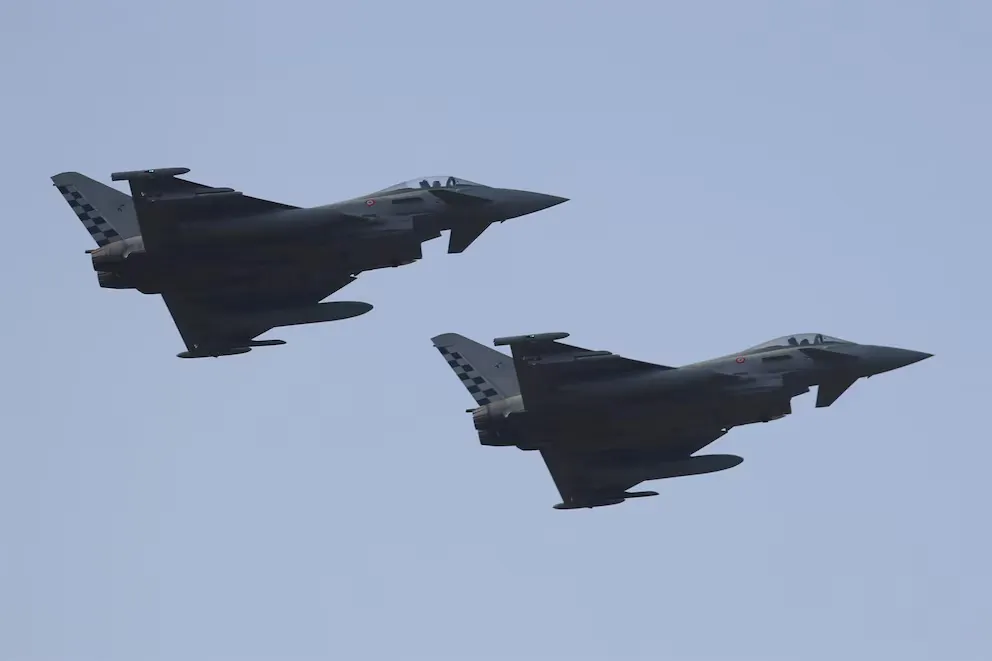 La OTAN intercepta una numerosa flota de aviones de combate rusos sobre el mar Báltico