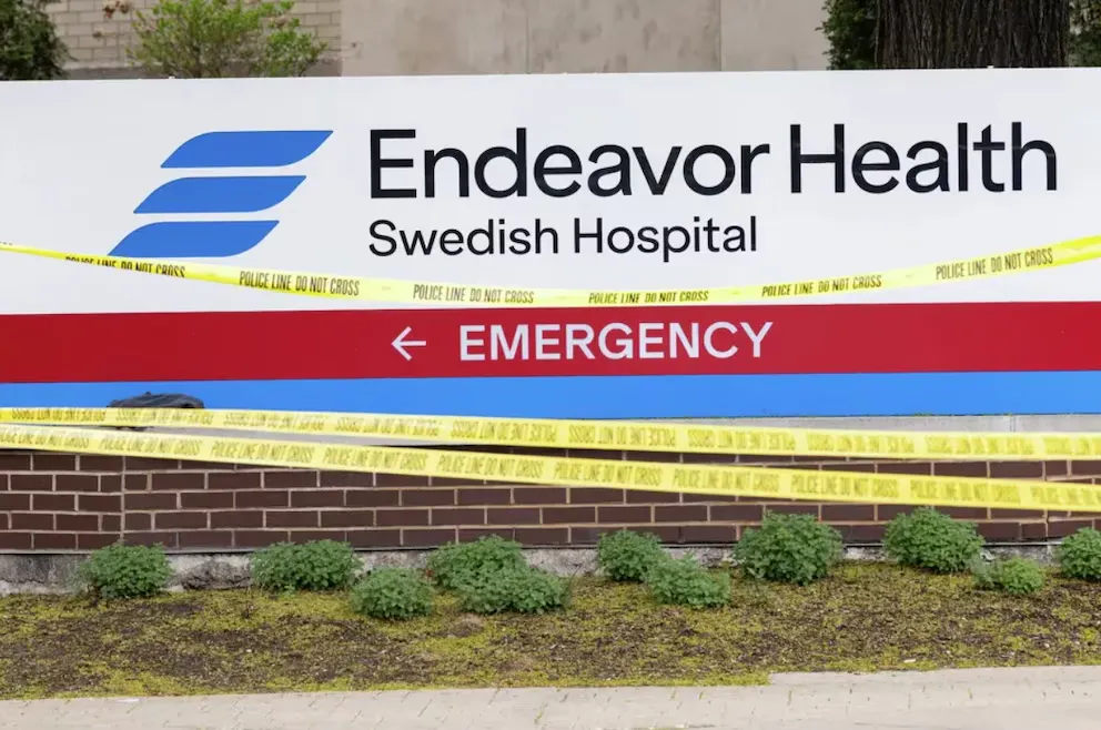 Un oficial muerto y otro en estado crítico tras un tiroteo en un hospital de Chicago
