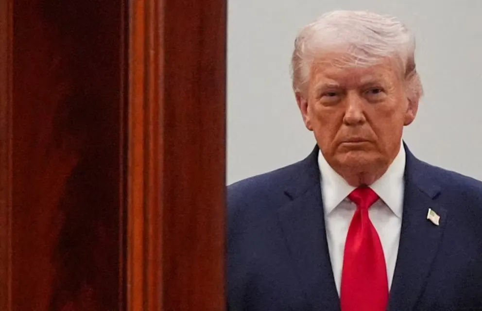 Donald Trump afirma que Irán se encuentra en "estado de colapso" y suplica la reapertura del Estrecho de Ormuz